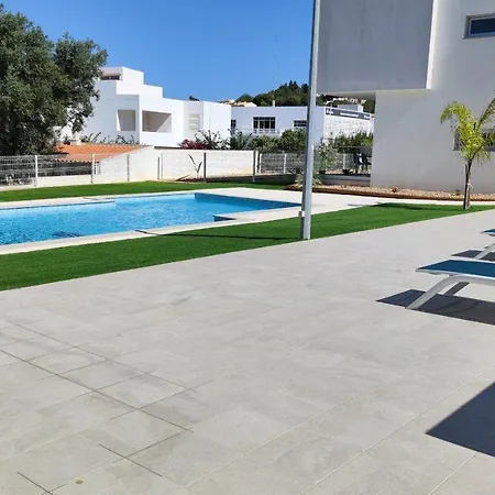 Retiro Com Brisa Maritima, T2, Vale Parra, Albufei Apartment *